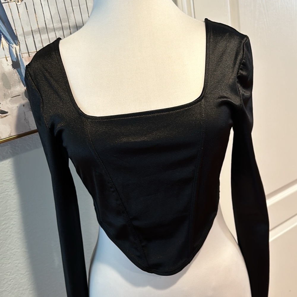 NWT H&M Long Sleeve Crop Top